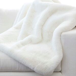 NWT Unhide Lil Marshmallow 50 x 60 Snow White